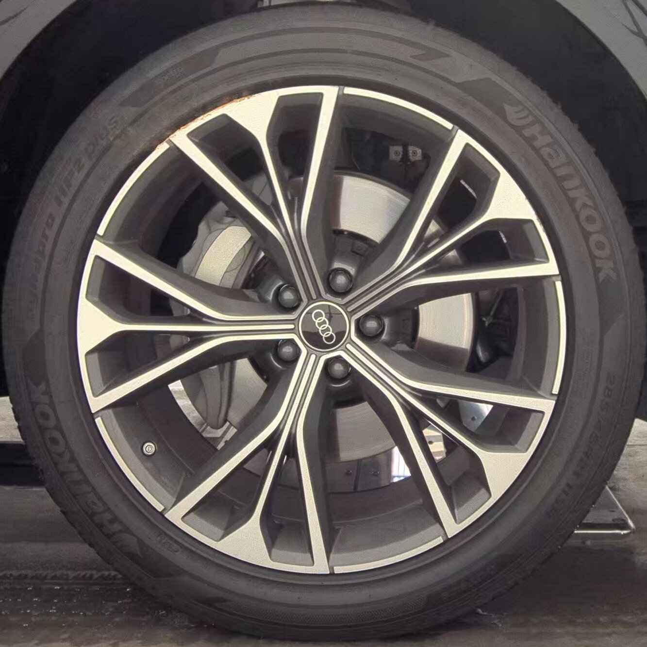 2024 Audi Q8 Prestige AWD