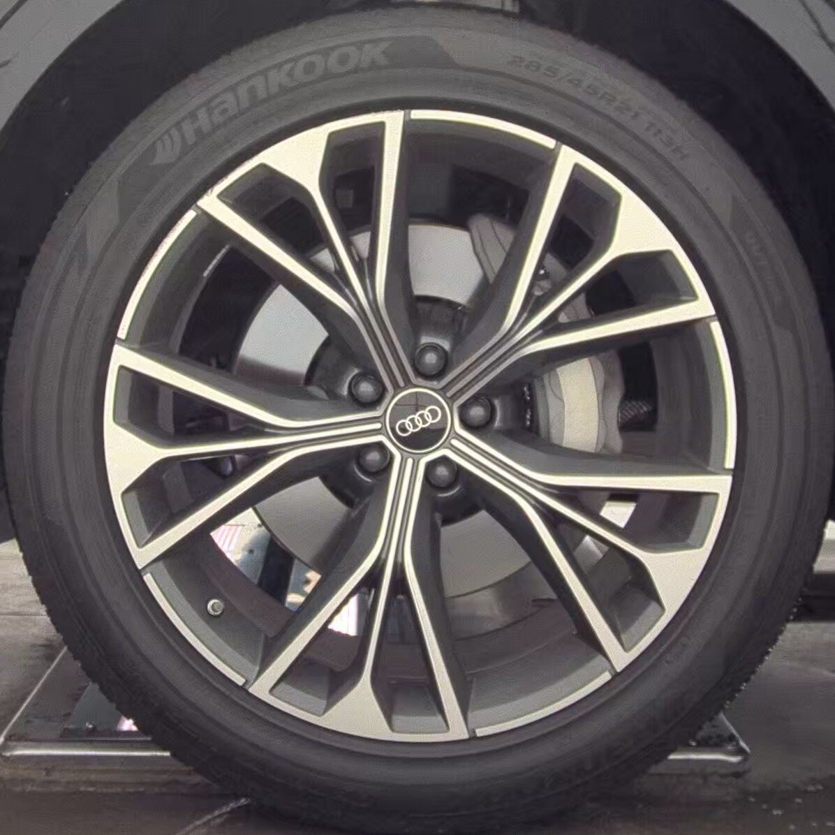 2024 Audi Q8 Prestige AWD