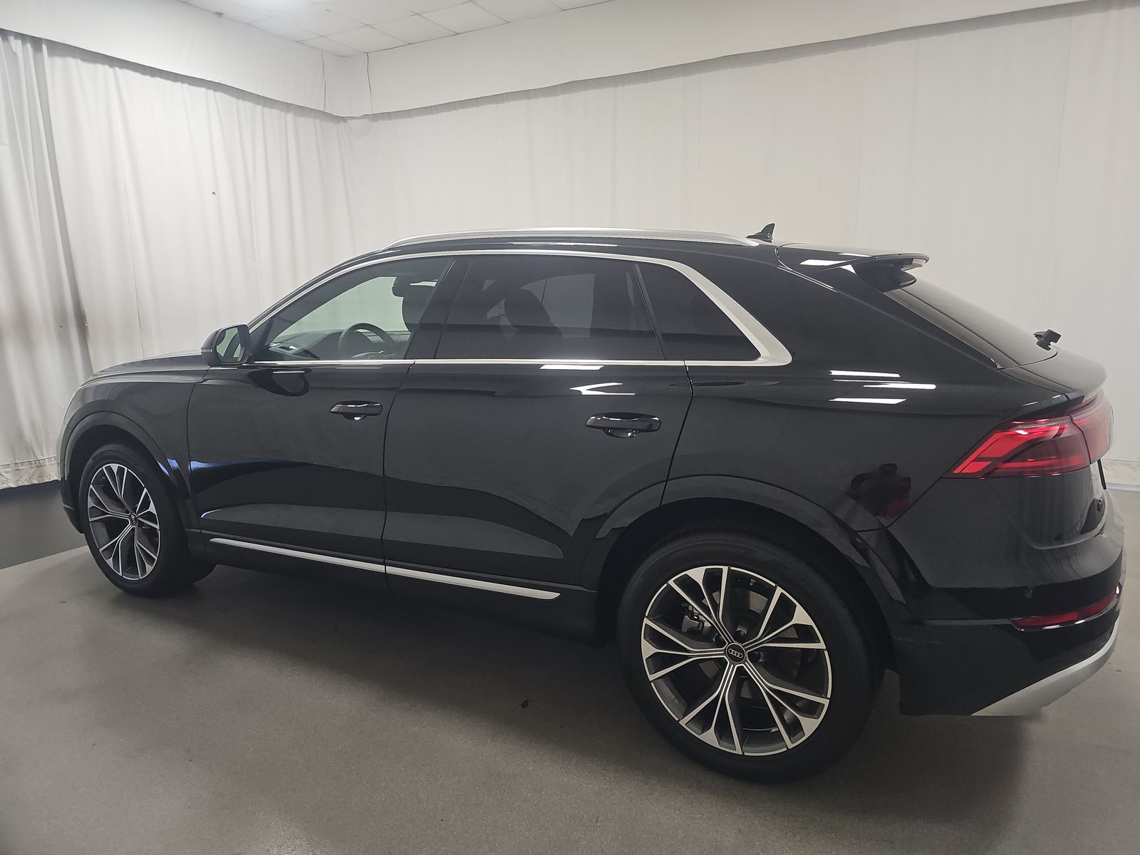 2024 Audi Q8 Prestige AWD