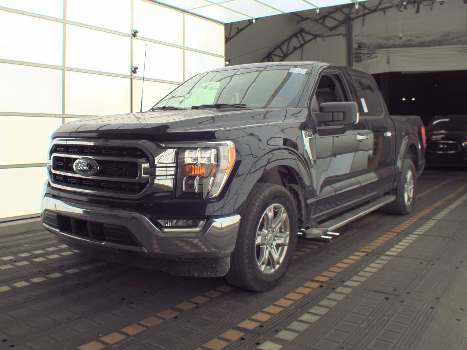 2023 Ford F-150 XLT RWD