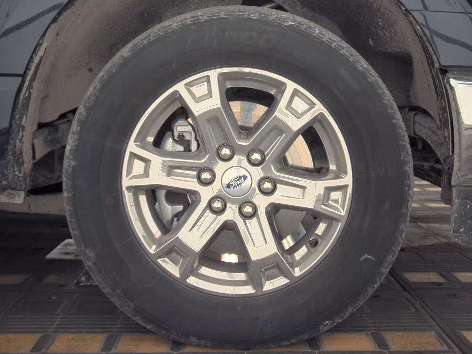 2023 Ford F-150 XLT RWD