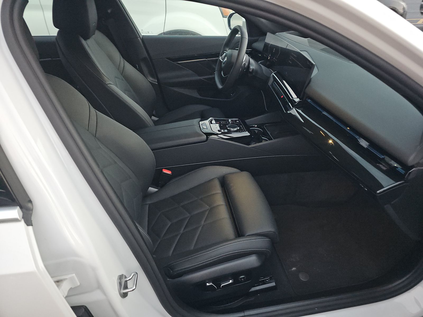 2025 BMW 5 Series 530i xDrive AWD