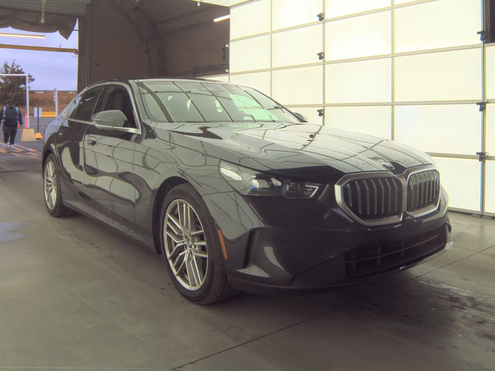 2025 BMW 5 Series 530i RWD