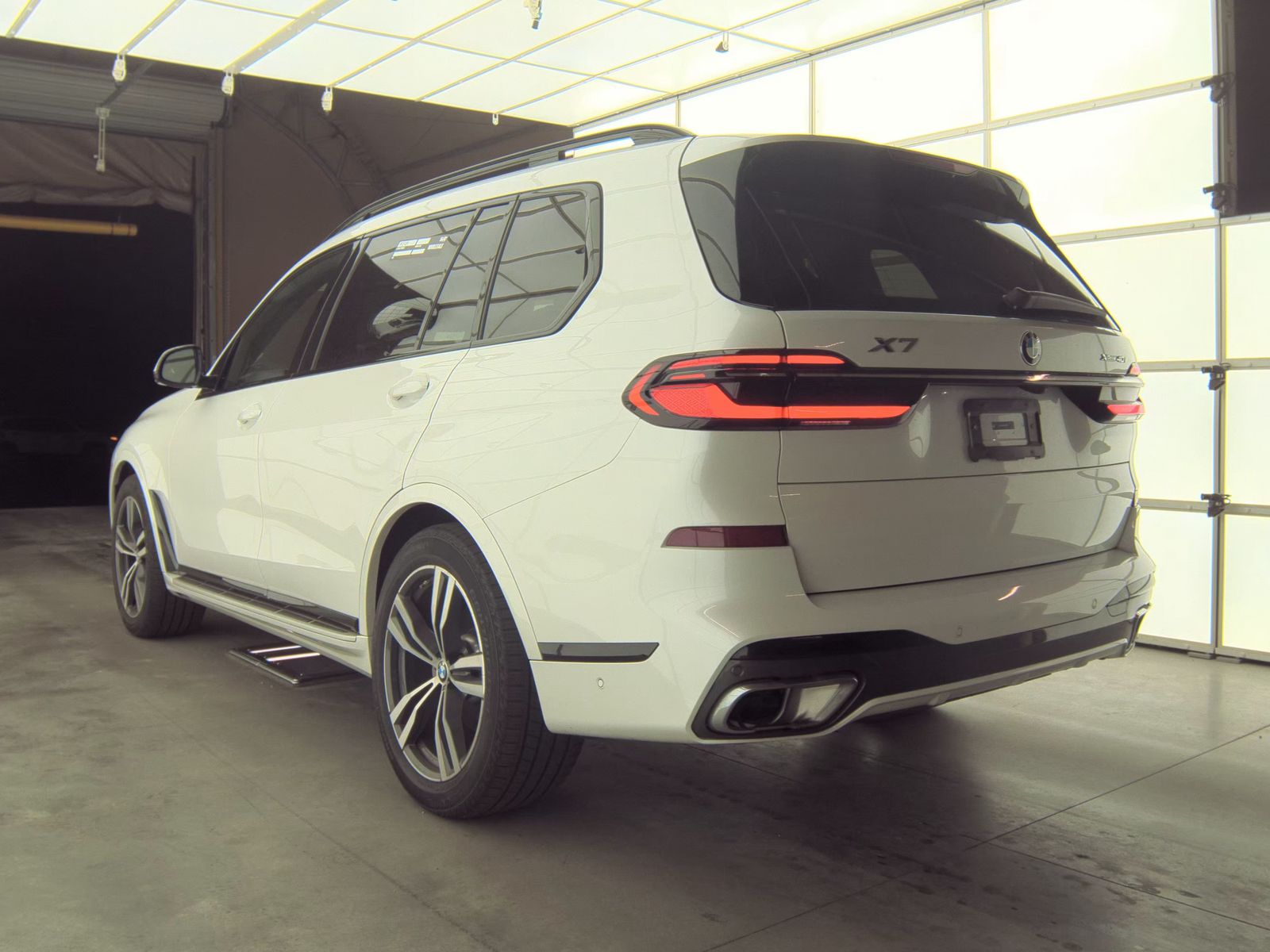 2025 BMW X7 xDrive40i AWD