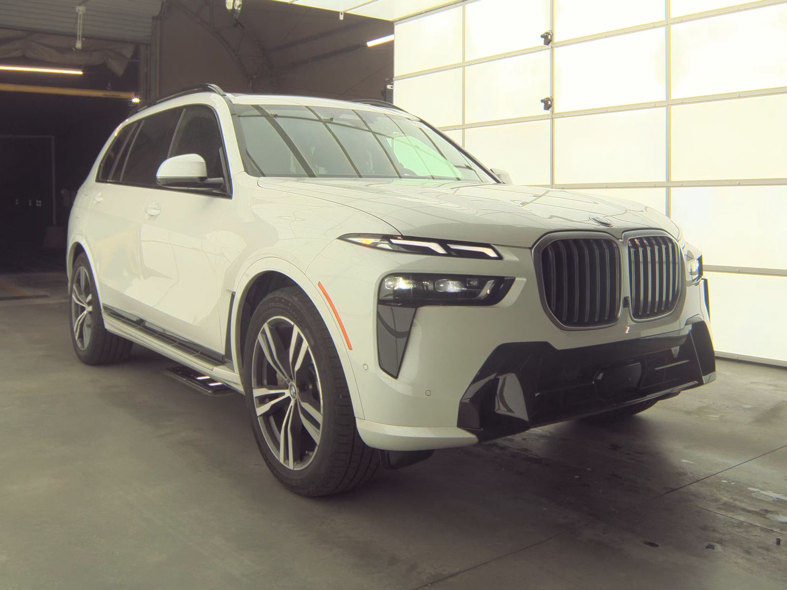 2025 BMW X7 xDrive40i AWD