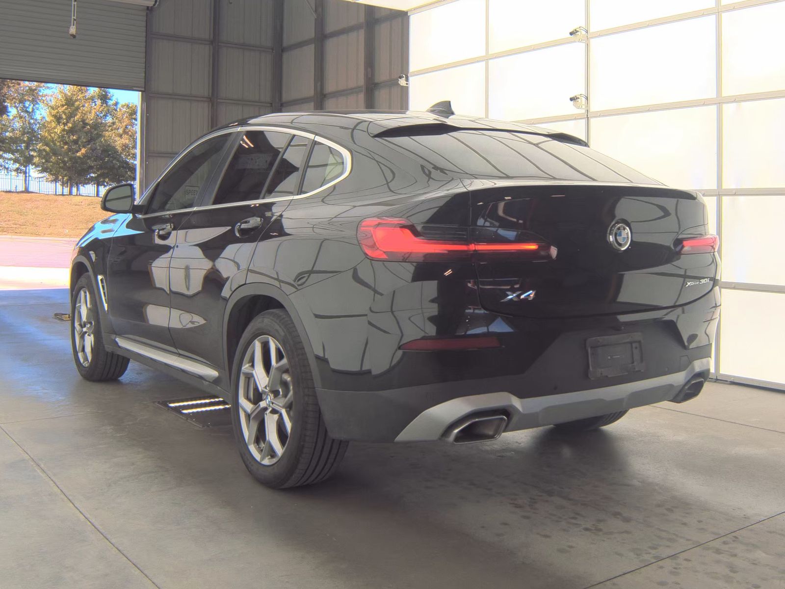 2025 BMW X4 xDrive30i AWD