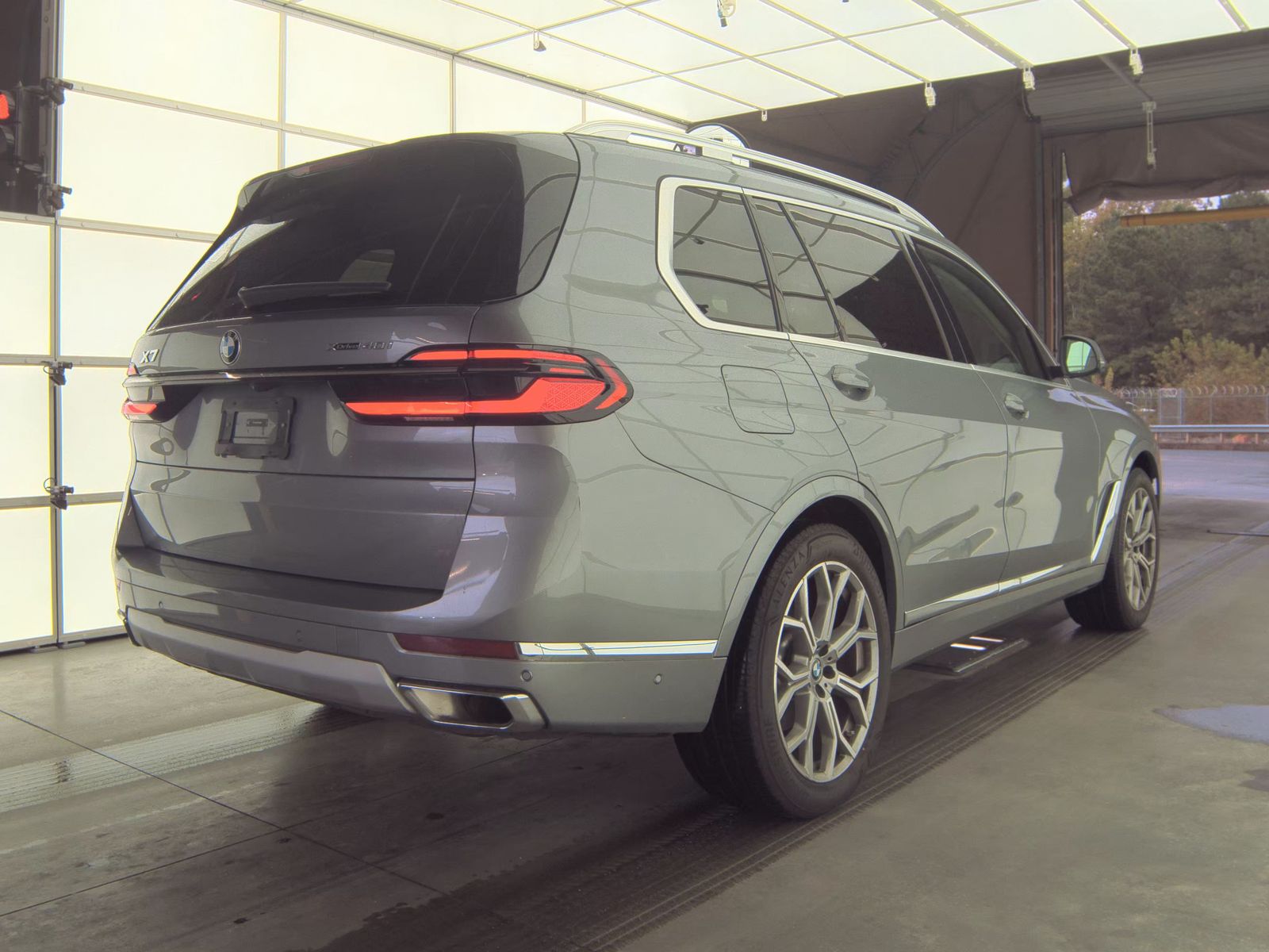 2025 BMW X7 xDrive40i AWD