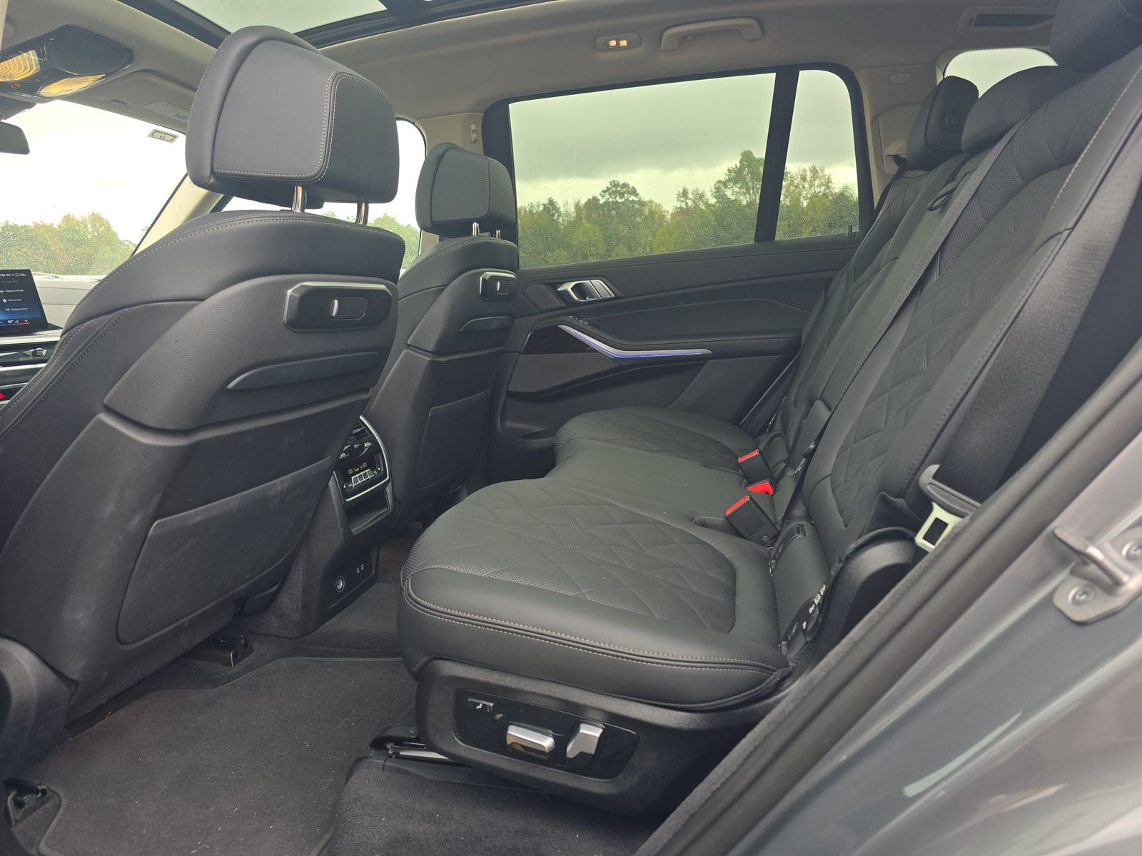 2025 BMW X7 xDrive40i AWD