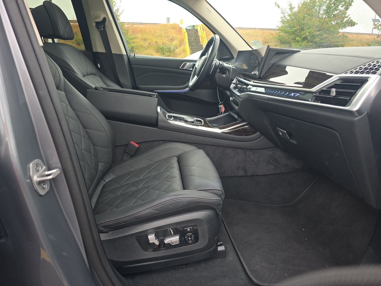 2025 BMW X7 xDrive40i AWD