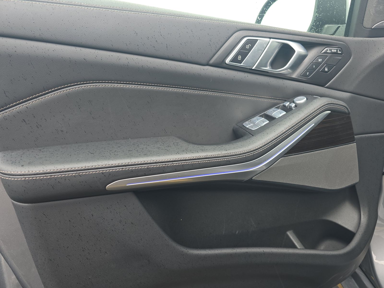 2025 BMW X7 xDrive40i AWD