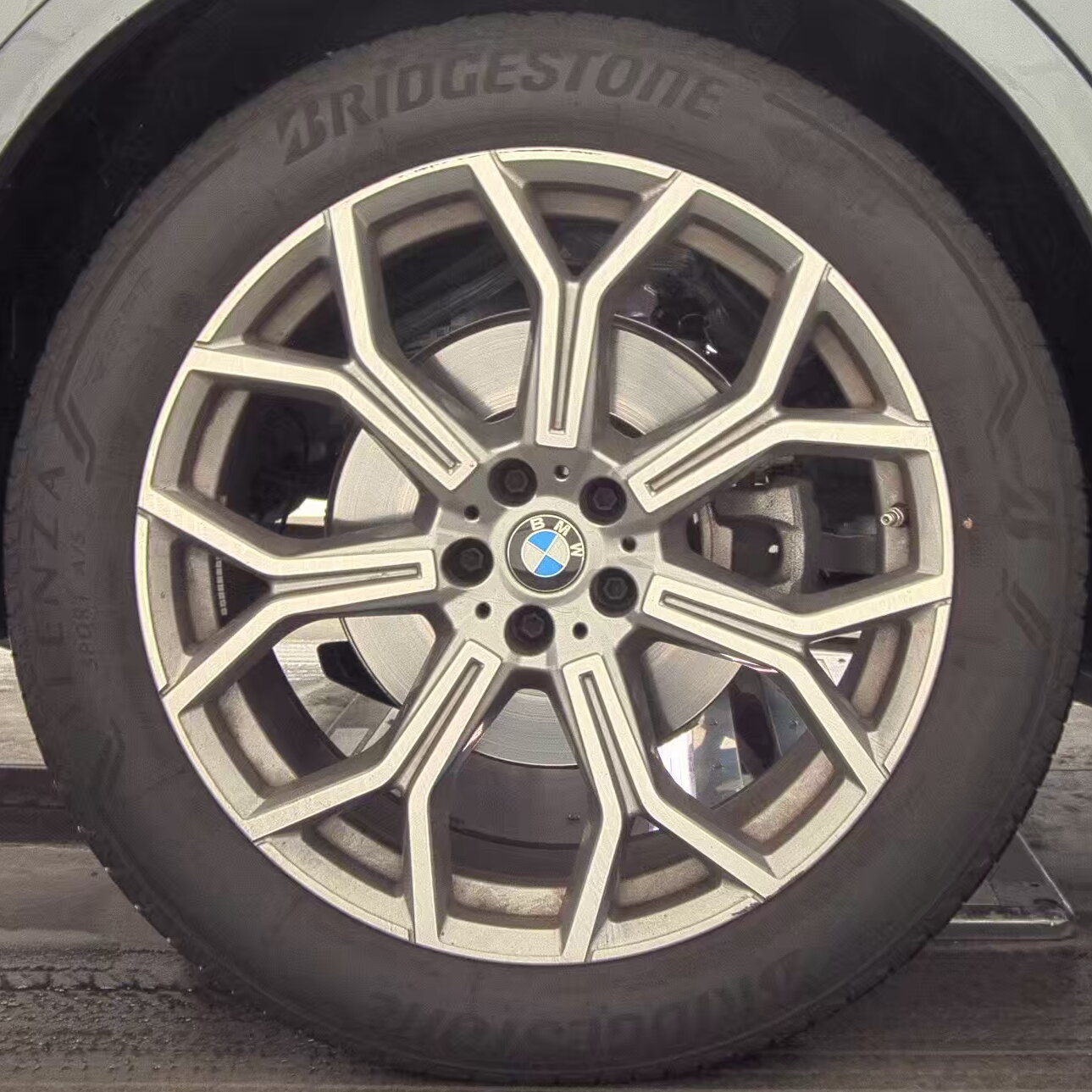 2025 BMW X7 xDrive40i AWD