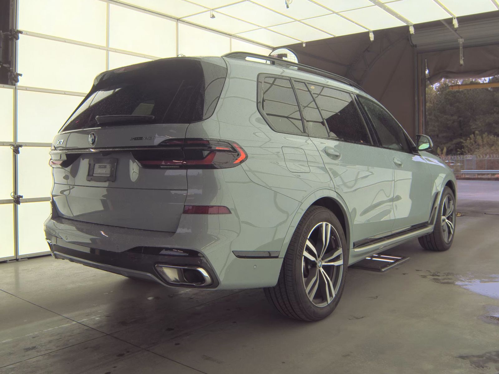 2025 BMW X7 xDrive40i AWD