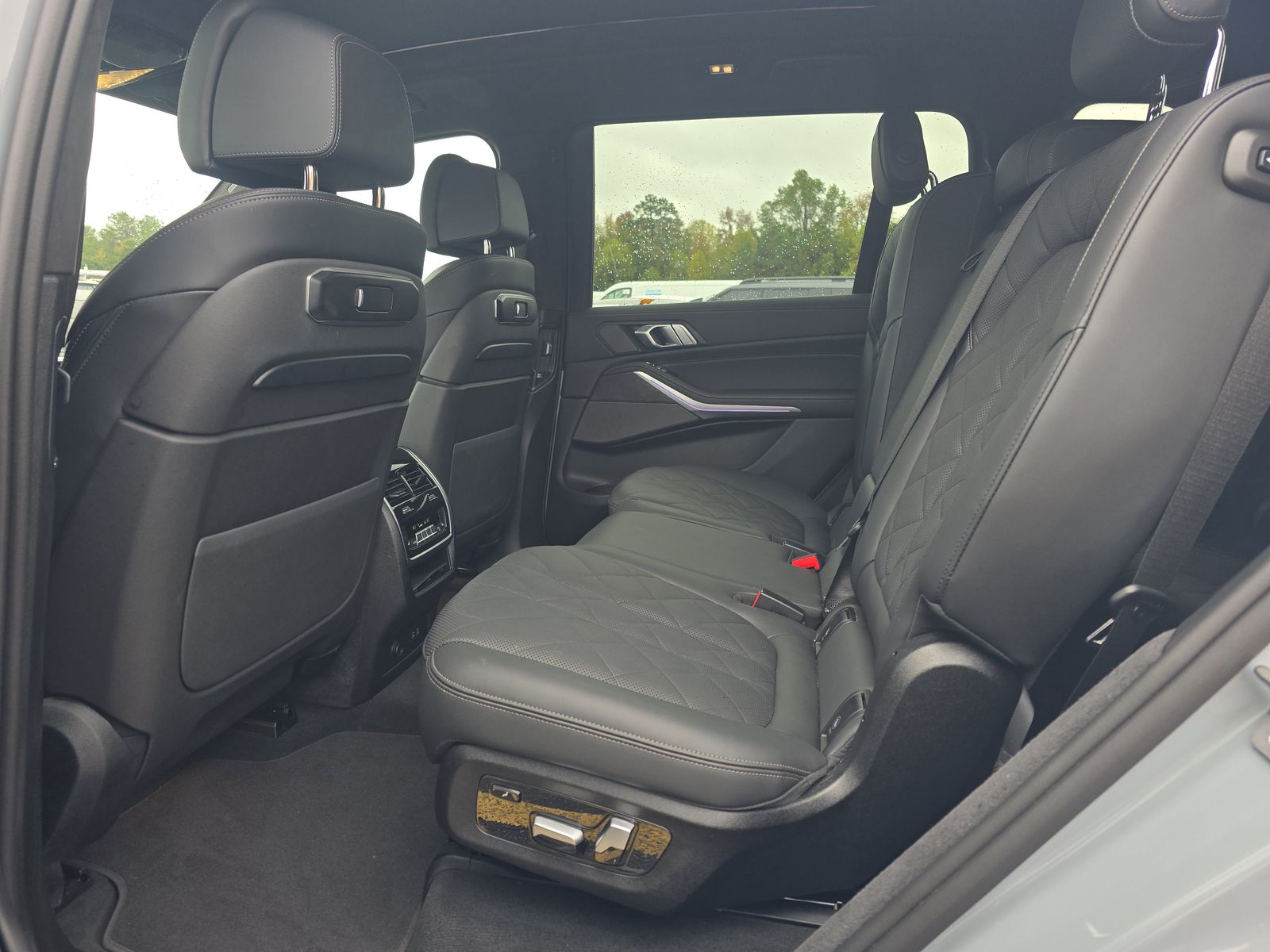 2025 BMW X7 xDrive40i AWD