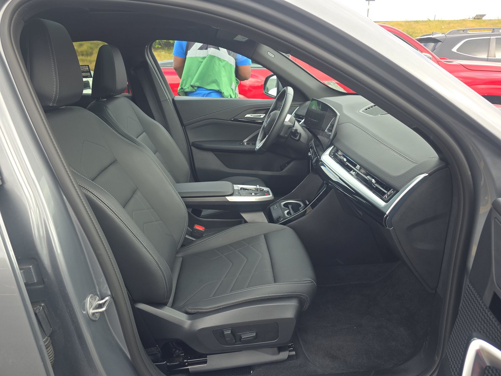 2025 BMW X2 xDrive28i AWD