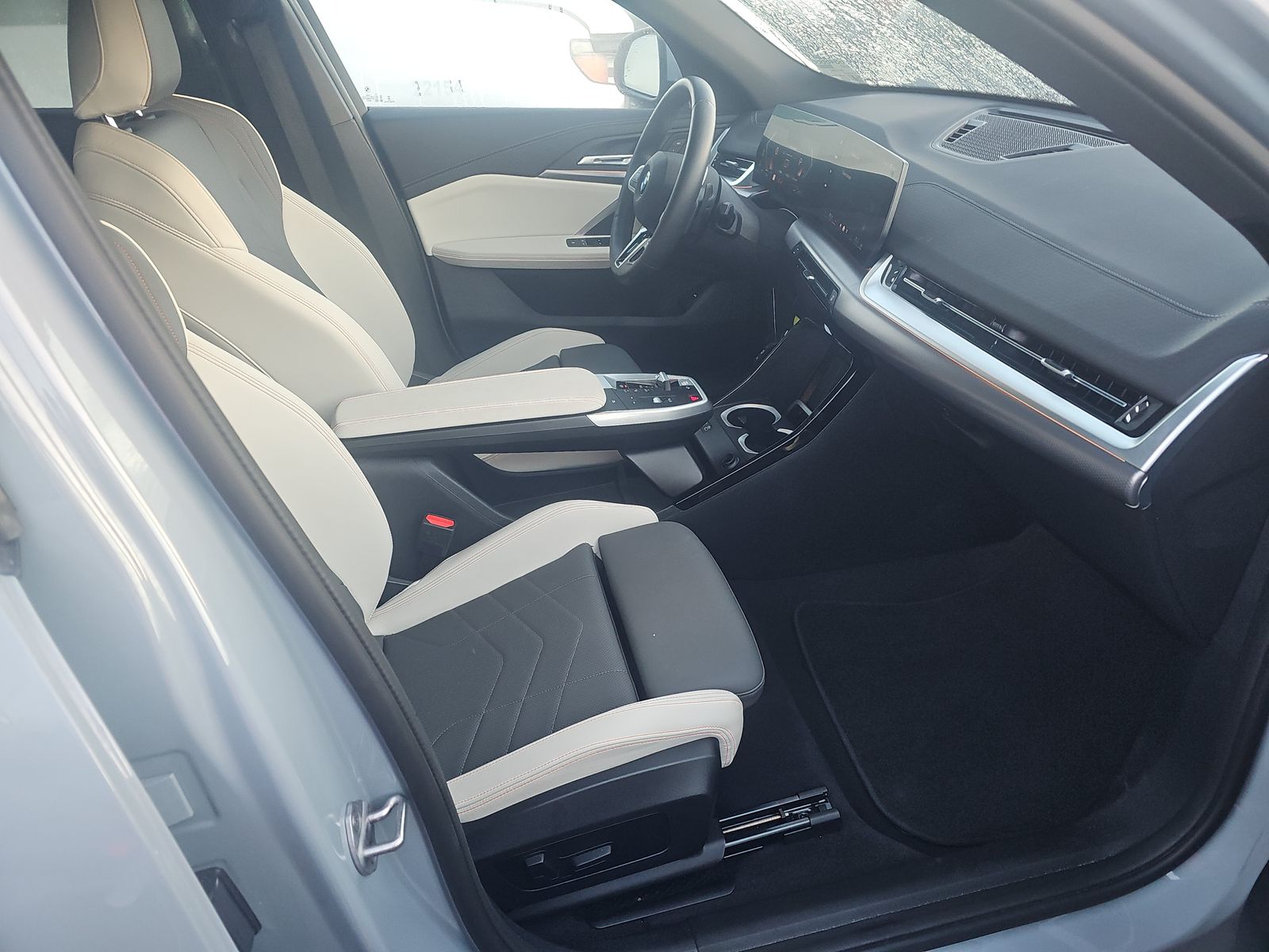 2025 BMW X2 xDrive28i AWD