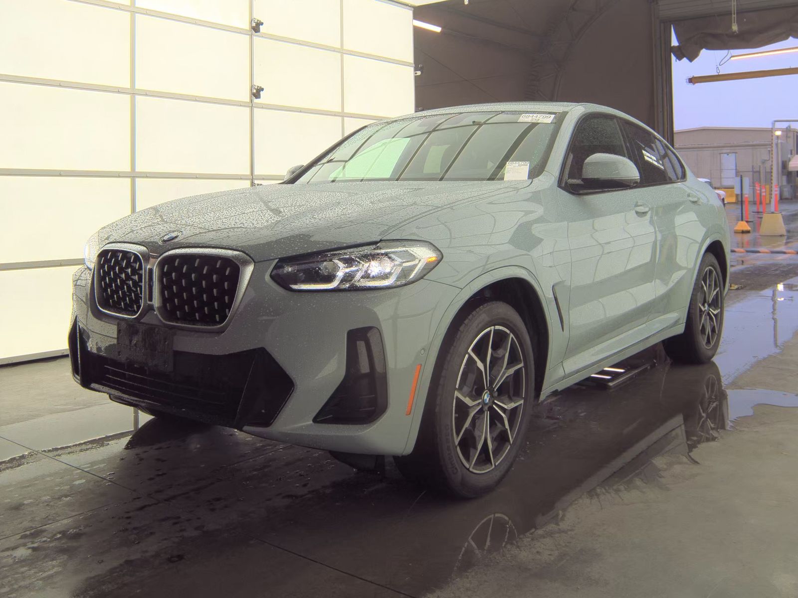 2025 BMW X4 xDrive30i AWD