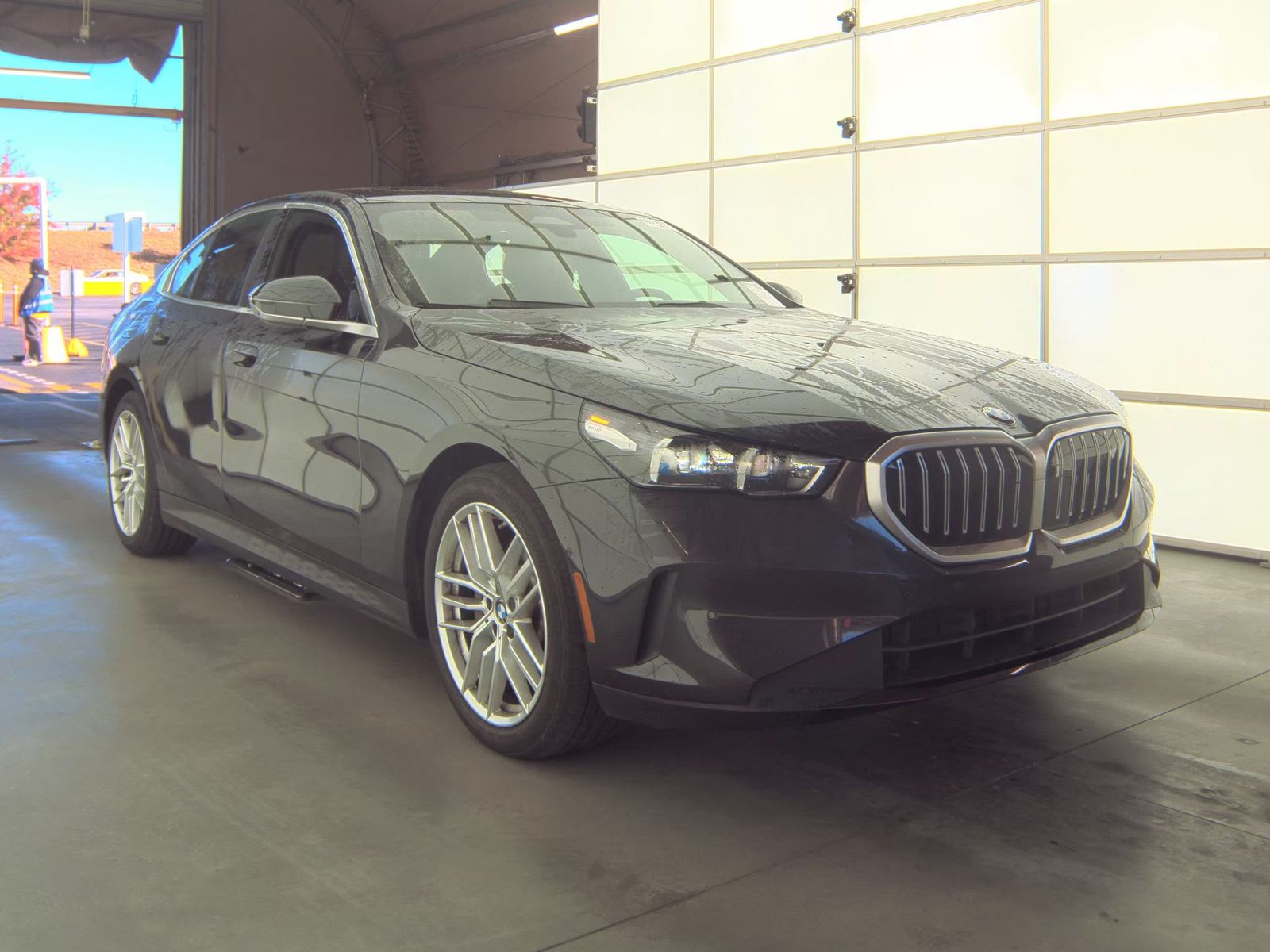 2025 BMW 5 Series 530i RWD