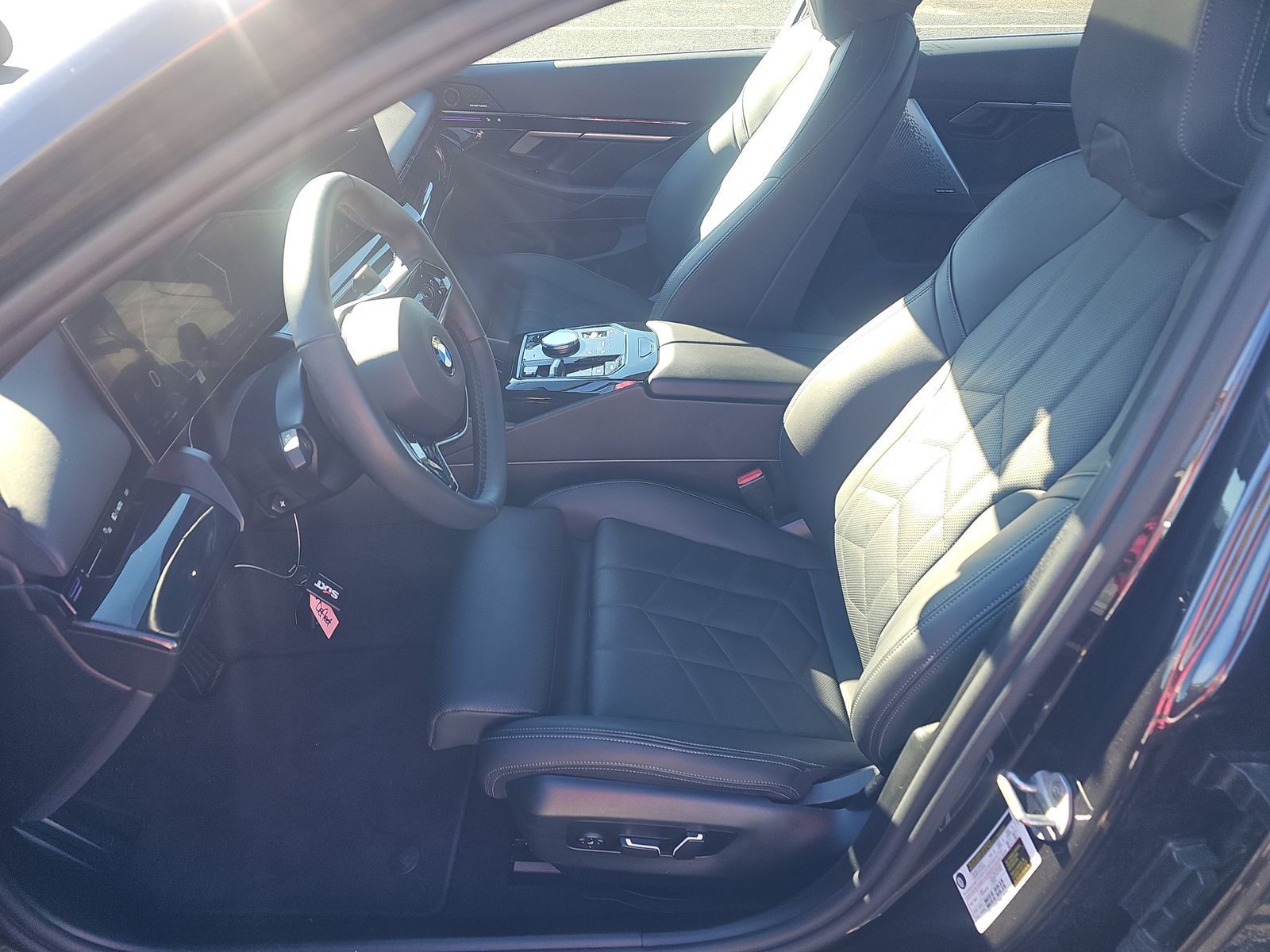 2025 BMW 5 Series 530i RWD