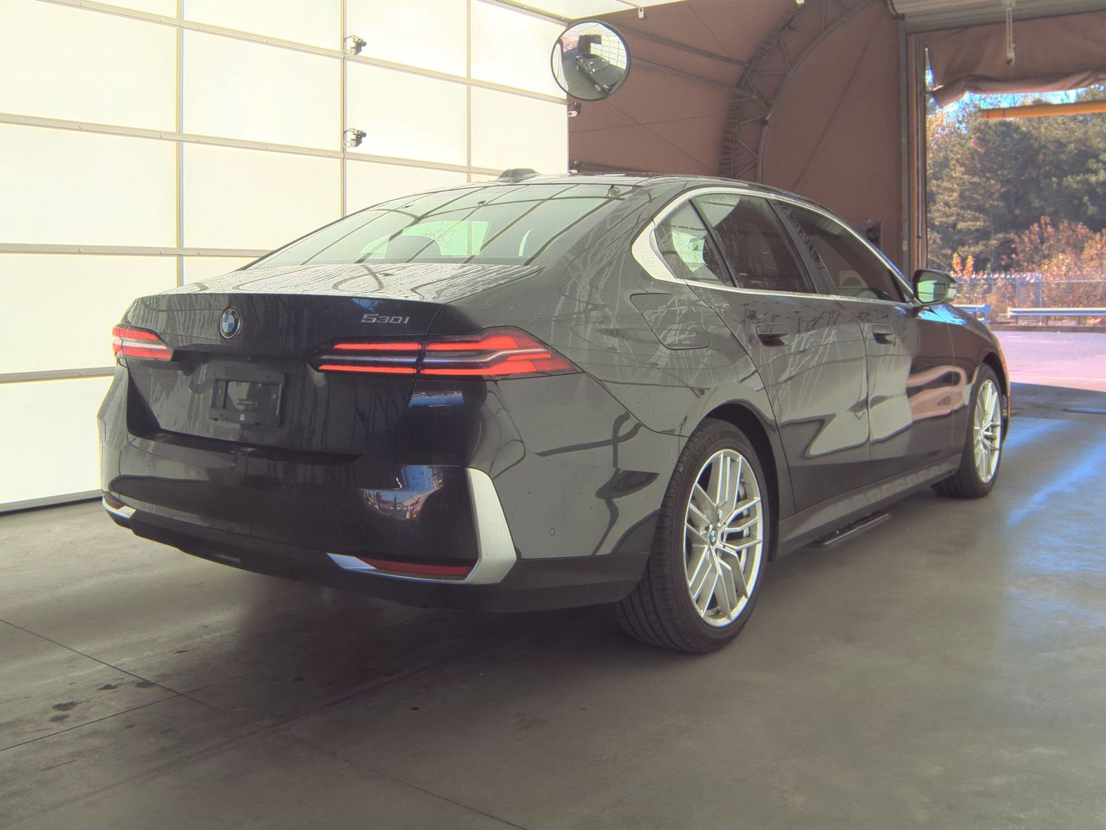 2025 BMW 5 Series 530i RWD
