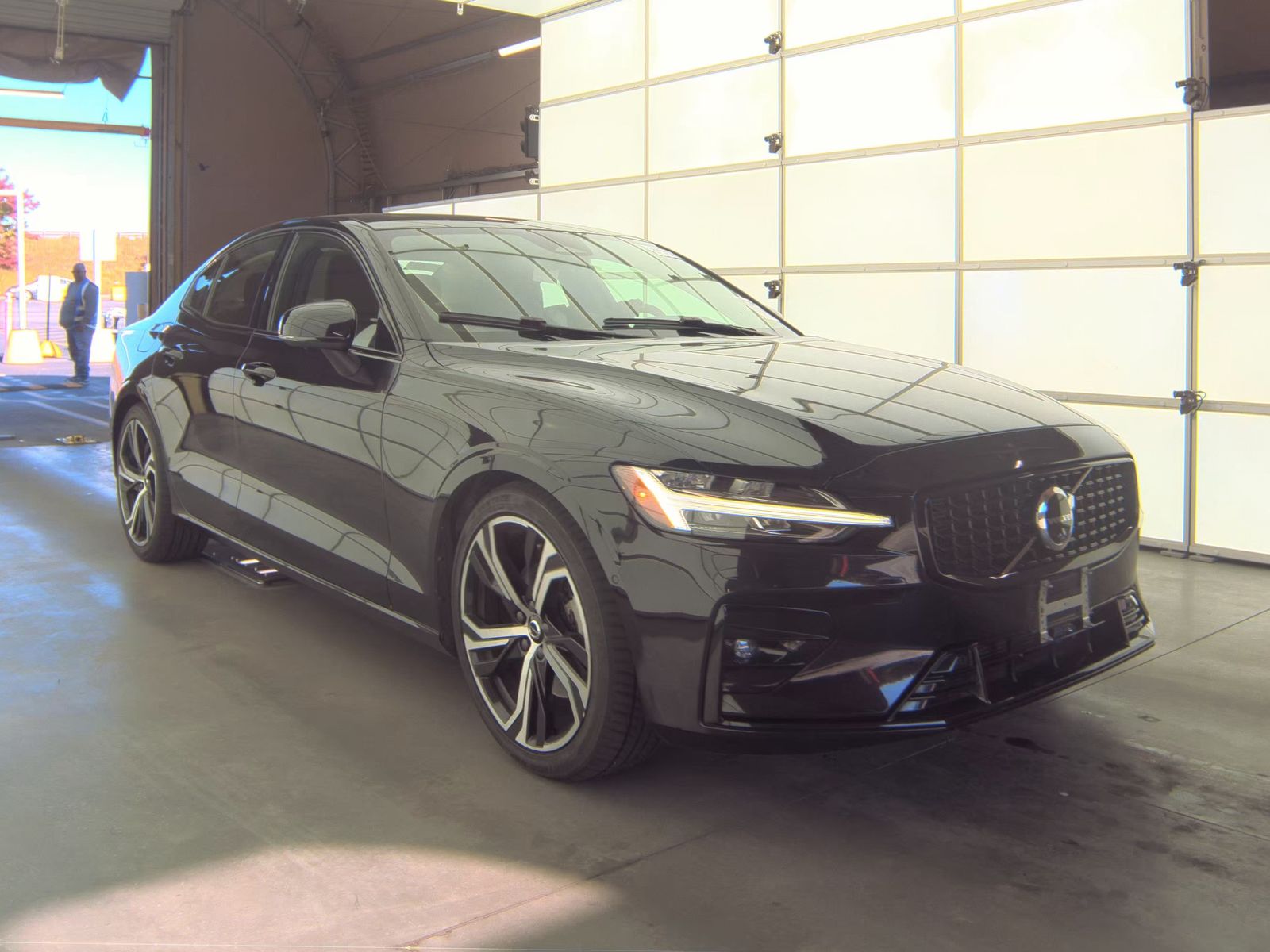 2024 Volvo S60 B5 Plus AWD