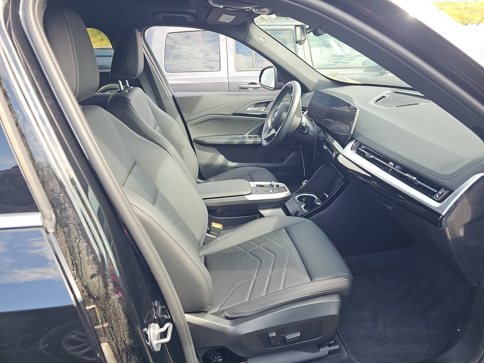 2025 BMW X1 xDrive28i AWD