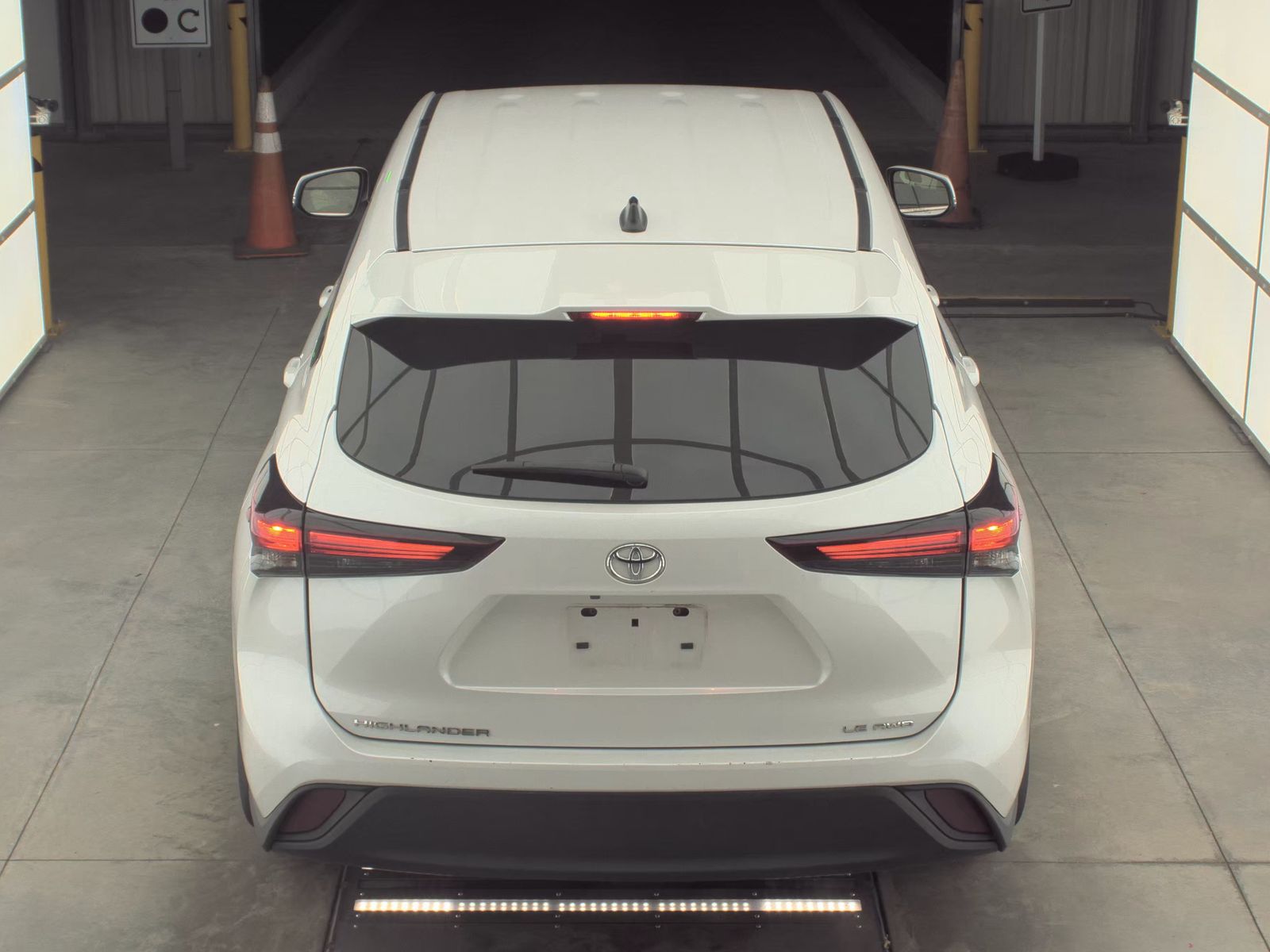 2024 Toyota Highlander LE AWD