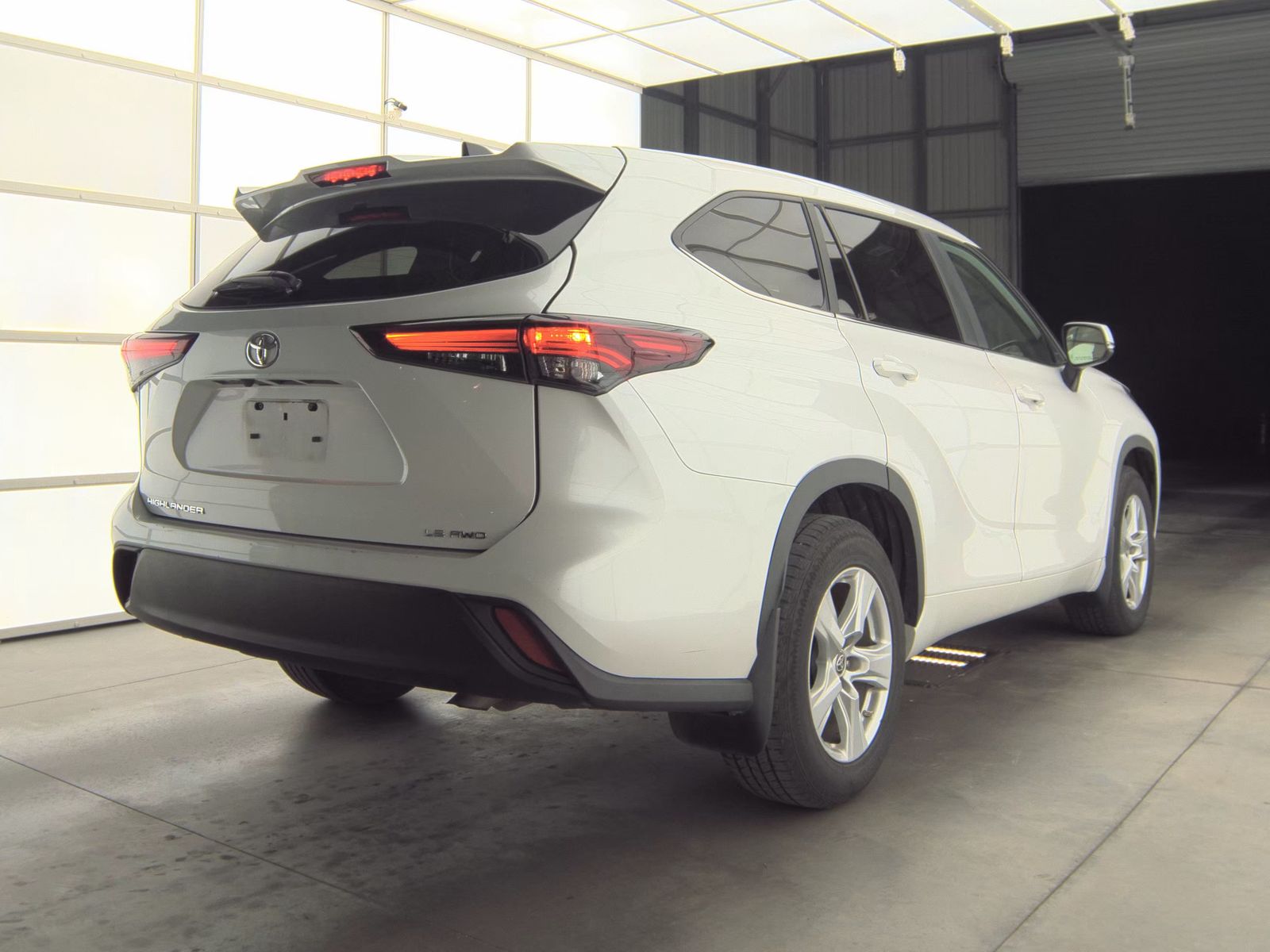 2024 Toyota Highlander LE AWD