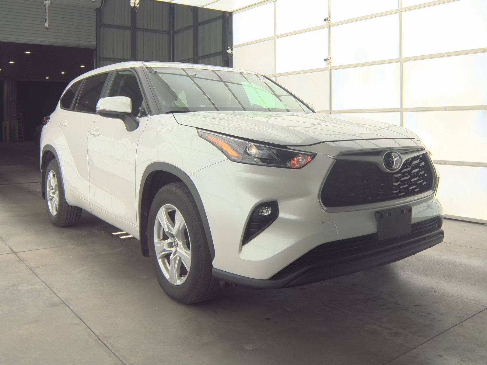 2024 Toyota Highlander LE AWD