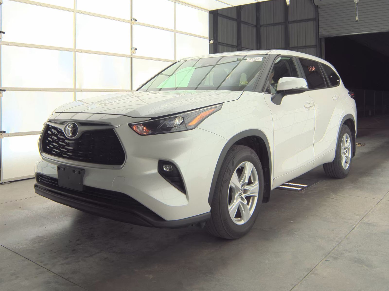 2024 Toyota Highlander LE AWD