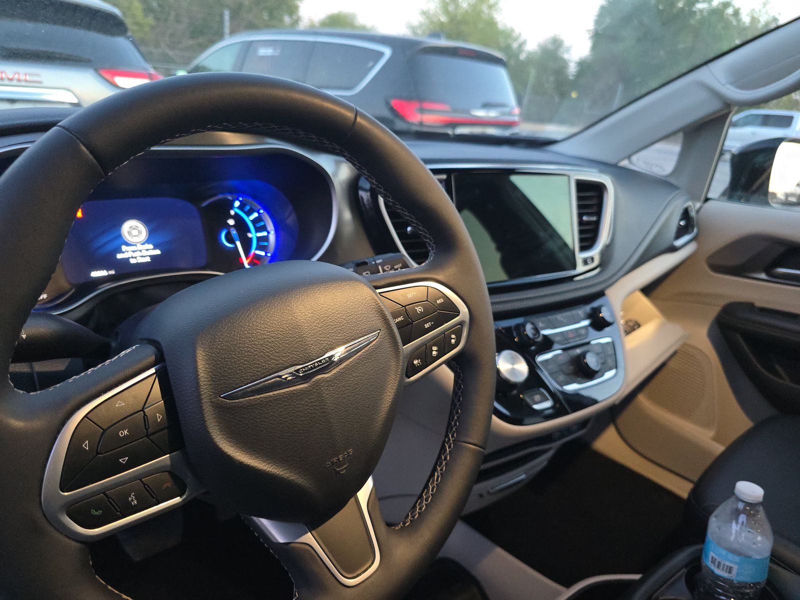 2024 Chrysler Pacifica Hybrid Select FWD