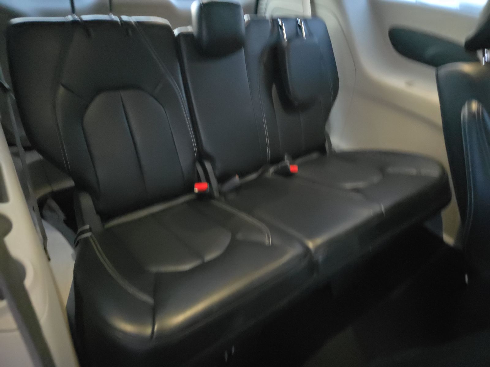 2024 Chrysler Pacifica Hybrid Select FWD