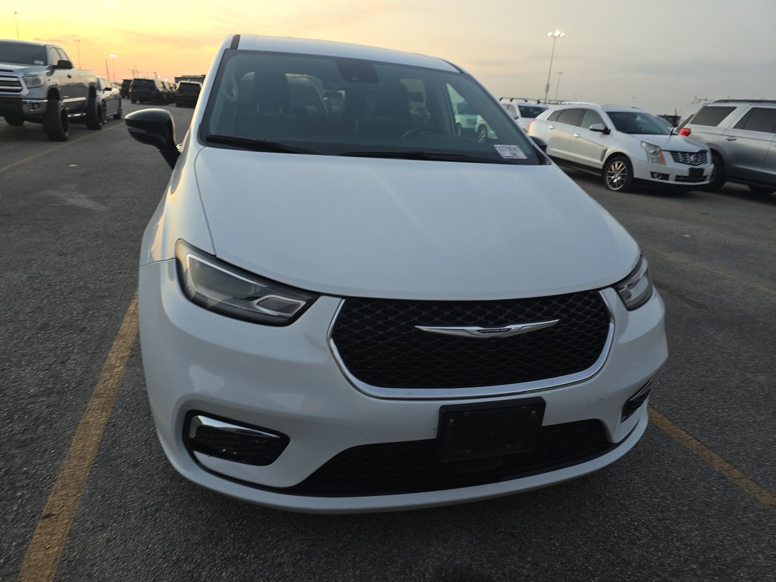 2024 Chrysler Pacifica Hybrid Select FWD