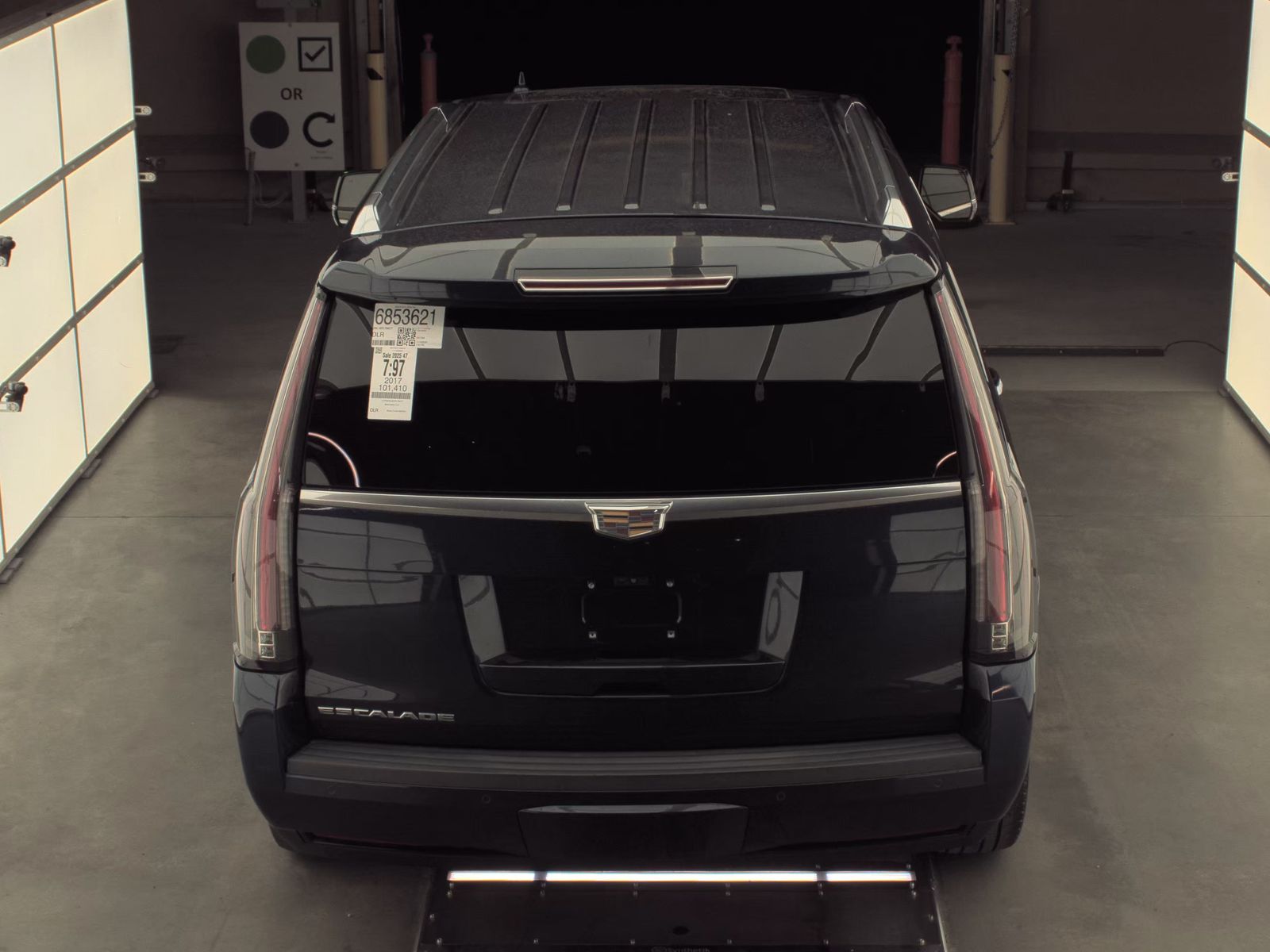 2017 Cadillac Escalade Platinum RWD