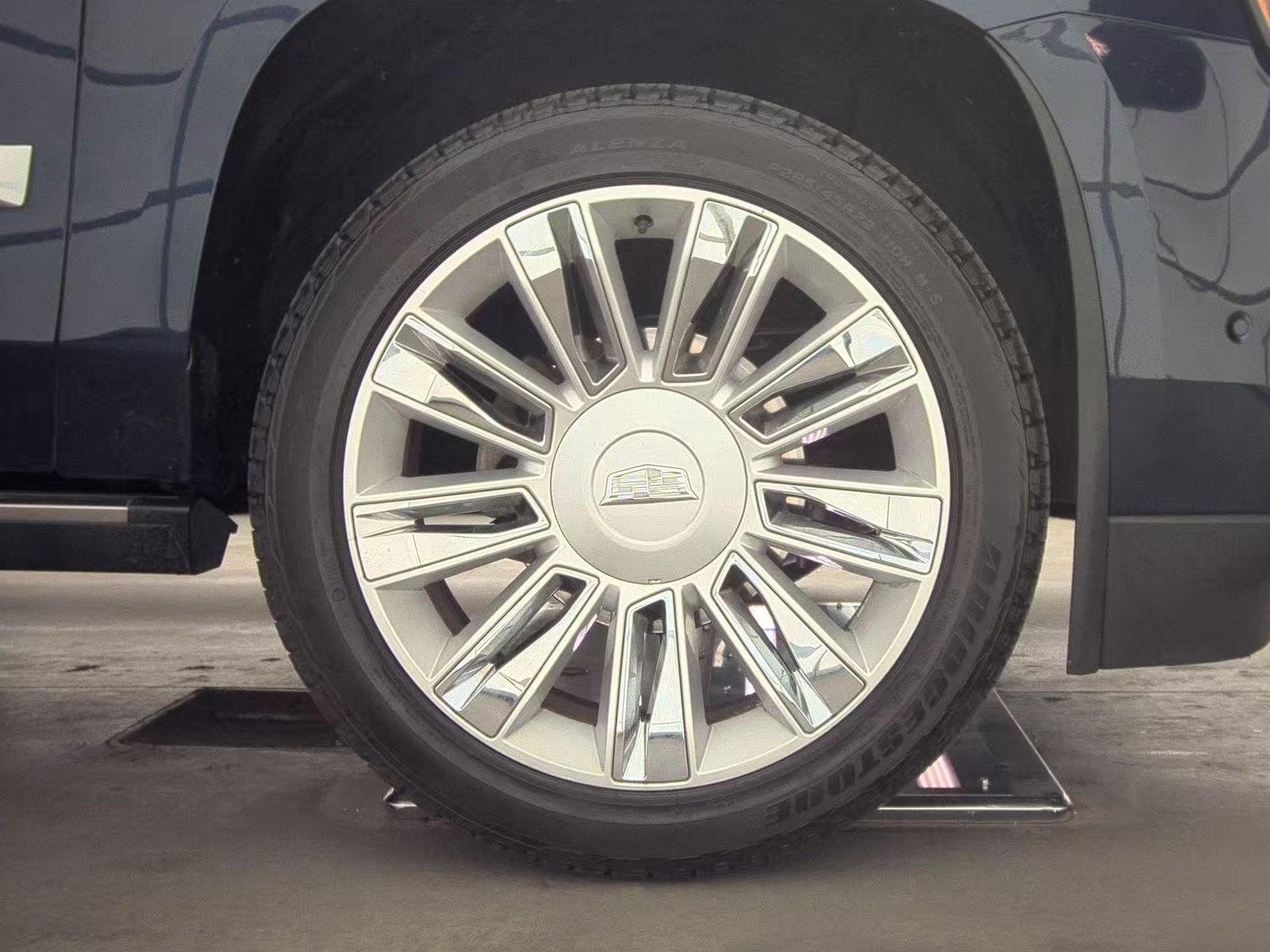 2017 Cadillac Escalade Platinum RWD