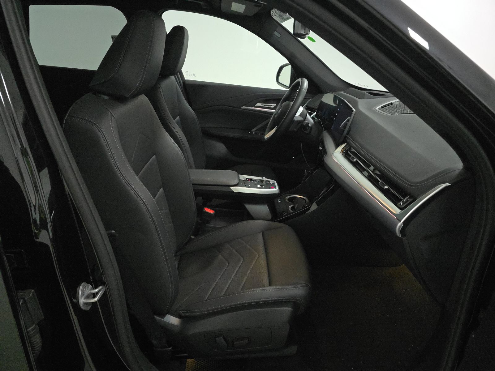 2025 BMW X1 xDrive28i AWD