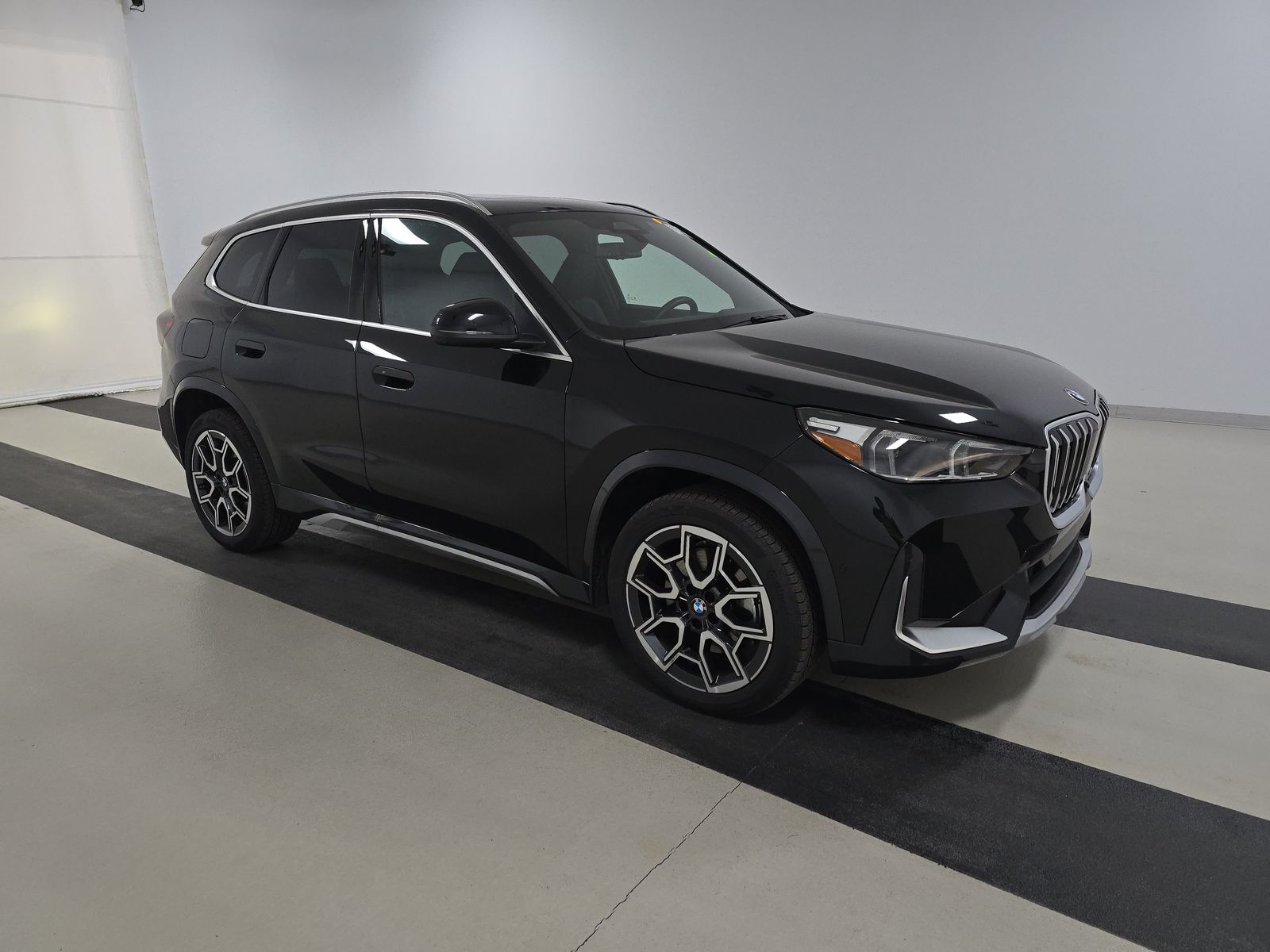 2025 BMW X1 xDrive28i AWD