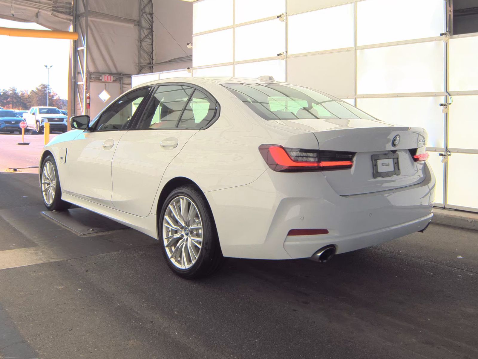 2023 BMW 3 Series 330e RWD
