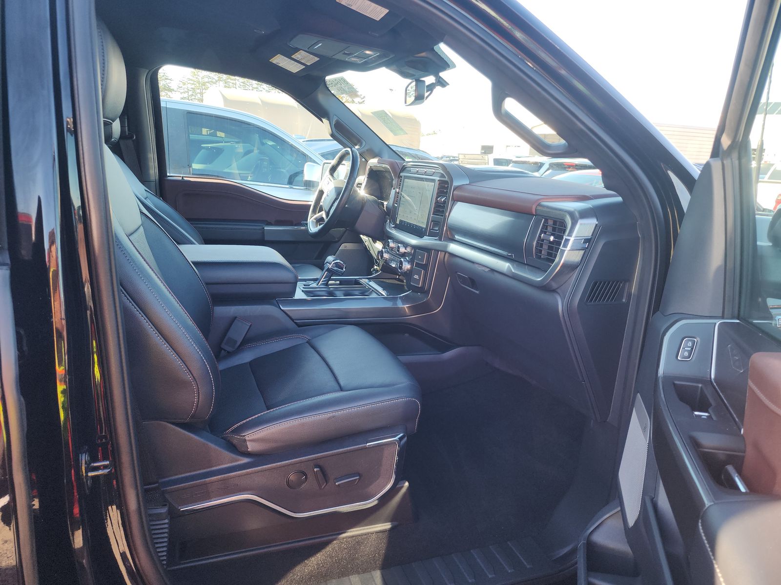 2023 Ford F-150 Lariat AWD