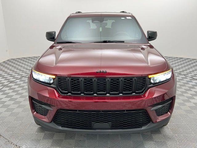 2024 Jeep Grand Cherokee Altitude AWD