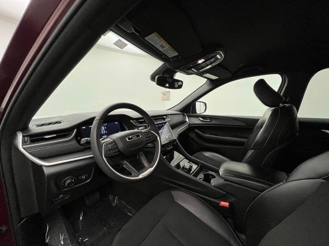 2024 Jeep Grand Cherokee Altitude AWD