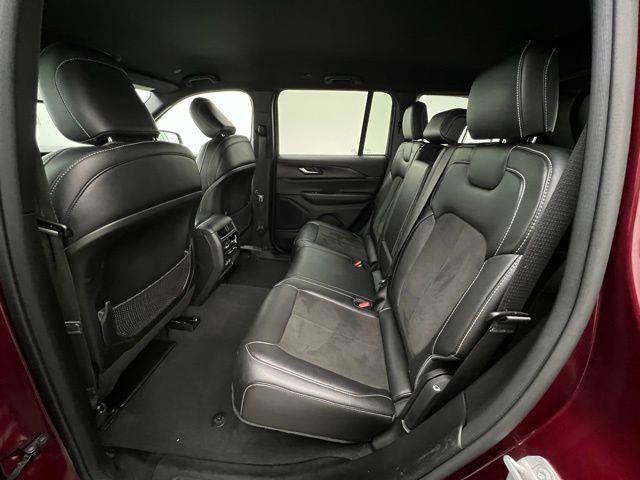 2024 Jeep Grand Cherokee Altitude AWD