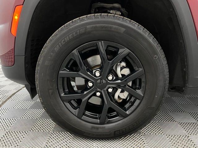 2024 Jeep Grand Cherokee Altitude AWD