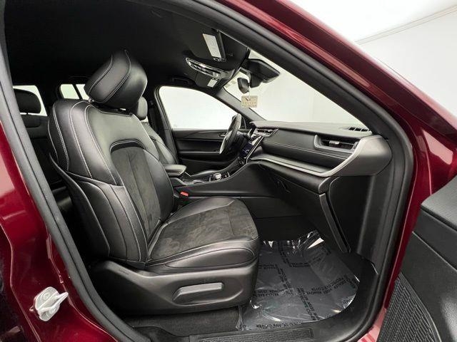 2024 Jeep Grand Cherokee Altitude AWD