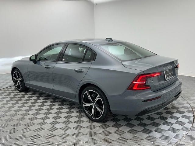 2024 Volvo S60 B5 Core AWD