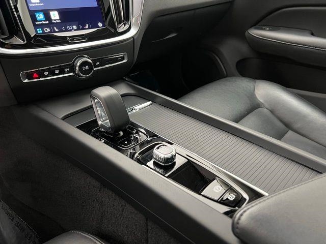 2024 Volvo S60 B5 Core AWD