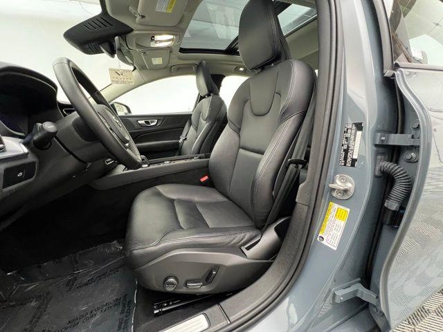 2024 Volvo S60 B5 Core AWD