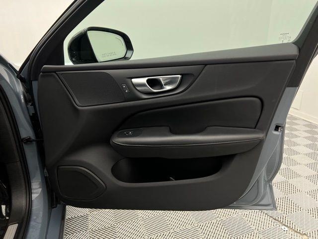 2024 Volvo S60 B5 Core AWD