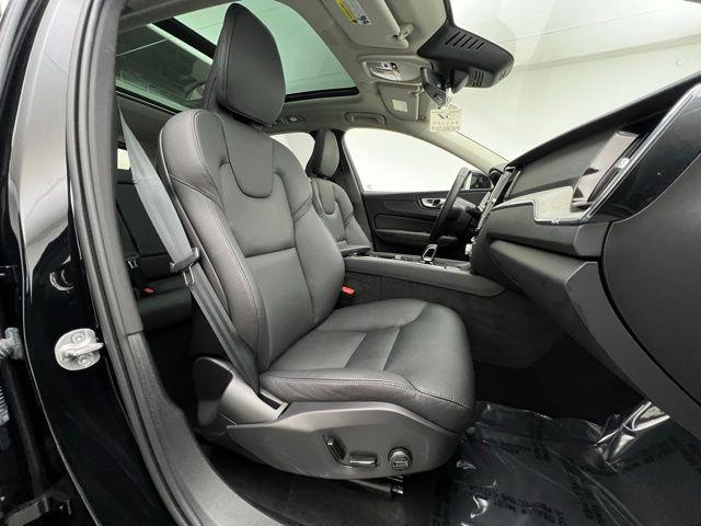 2025 Volvo XC60 B5 Plus AWD