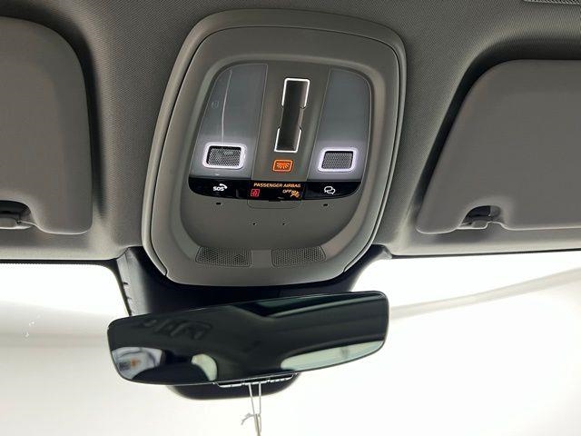 2025 Volvo XC60 B5 Plus AWD