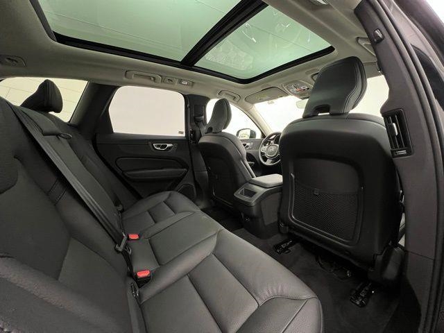 2025 Volvo XC60 B5 Plus AWD